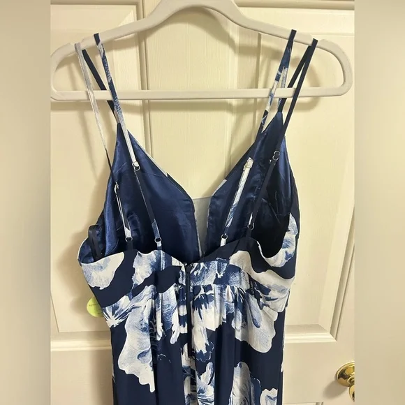 Windsor Bea Formal Floral Wrap Dress Size Medium NWT - Picture 13 of 15